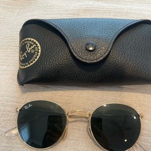 Ray Ban round with gold metal frame